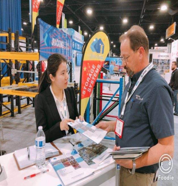 2019 виставка в Чикаго